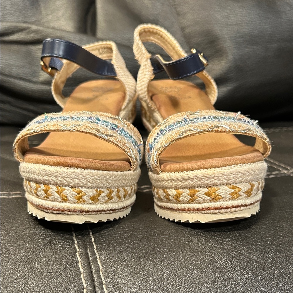 GC Shoes Lauren2 Navy and Tan Woven Wedge Sandals 6.5 - Picture 8 of 9